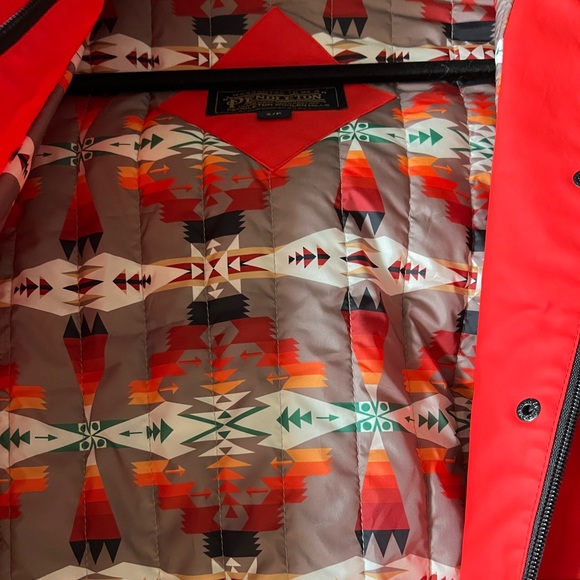 Small Pendleton rain coat quilted inside *sample - Picture 5 of 7